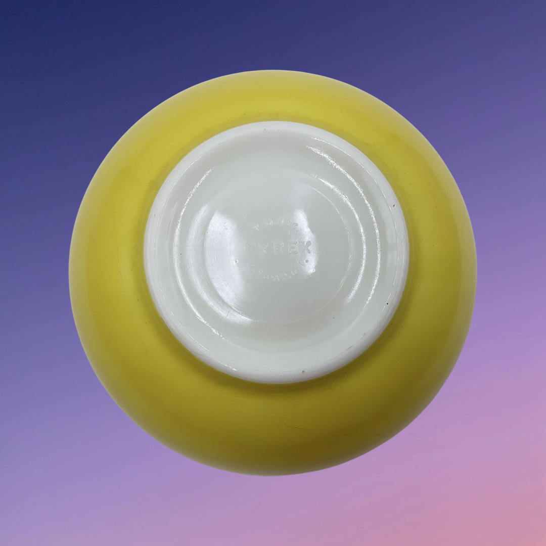 Pyrex Yellow 10” Mixing Bowl (404)