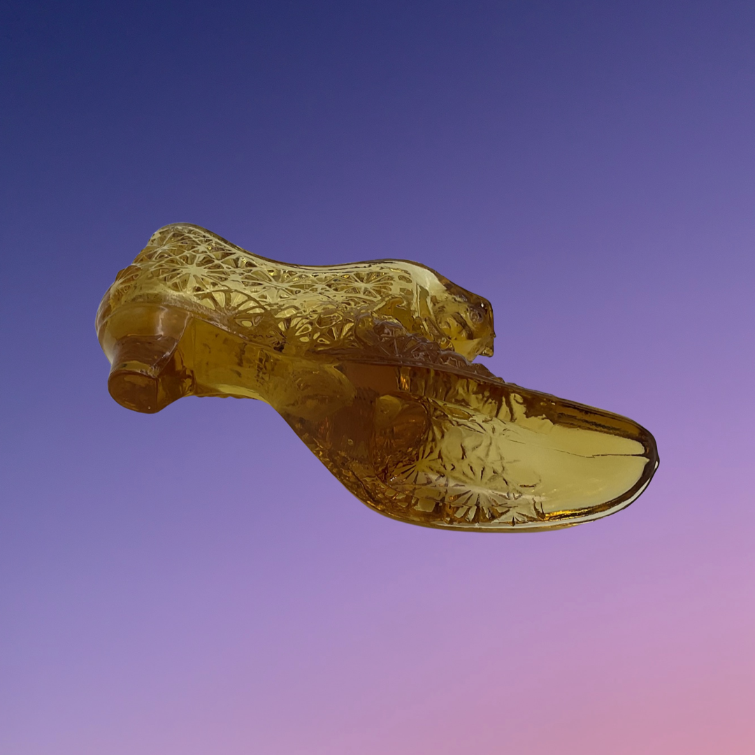 Fenton Amber Glass Slipper with Kitten
