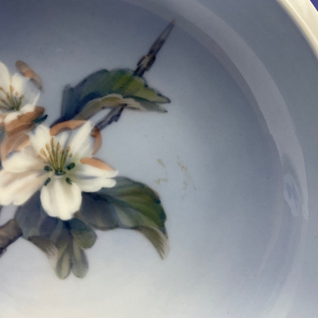 Royal Copenhagen Bowl with White Floral (53/2528)