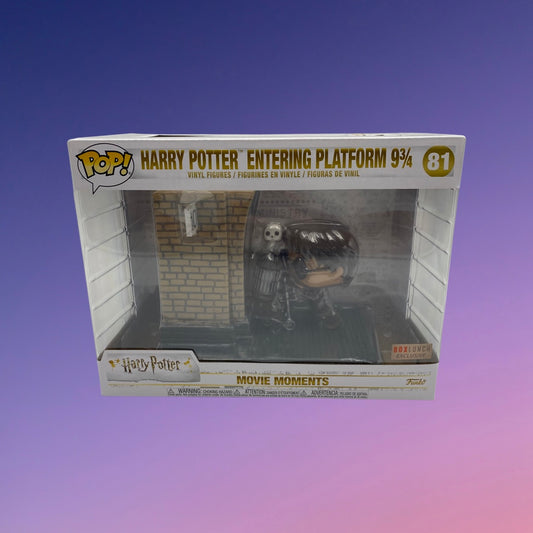 Funko Pop! Harry Potter Movie Moments: Harry Potter Entering Platform 9 3/4 (81)